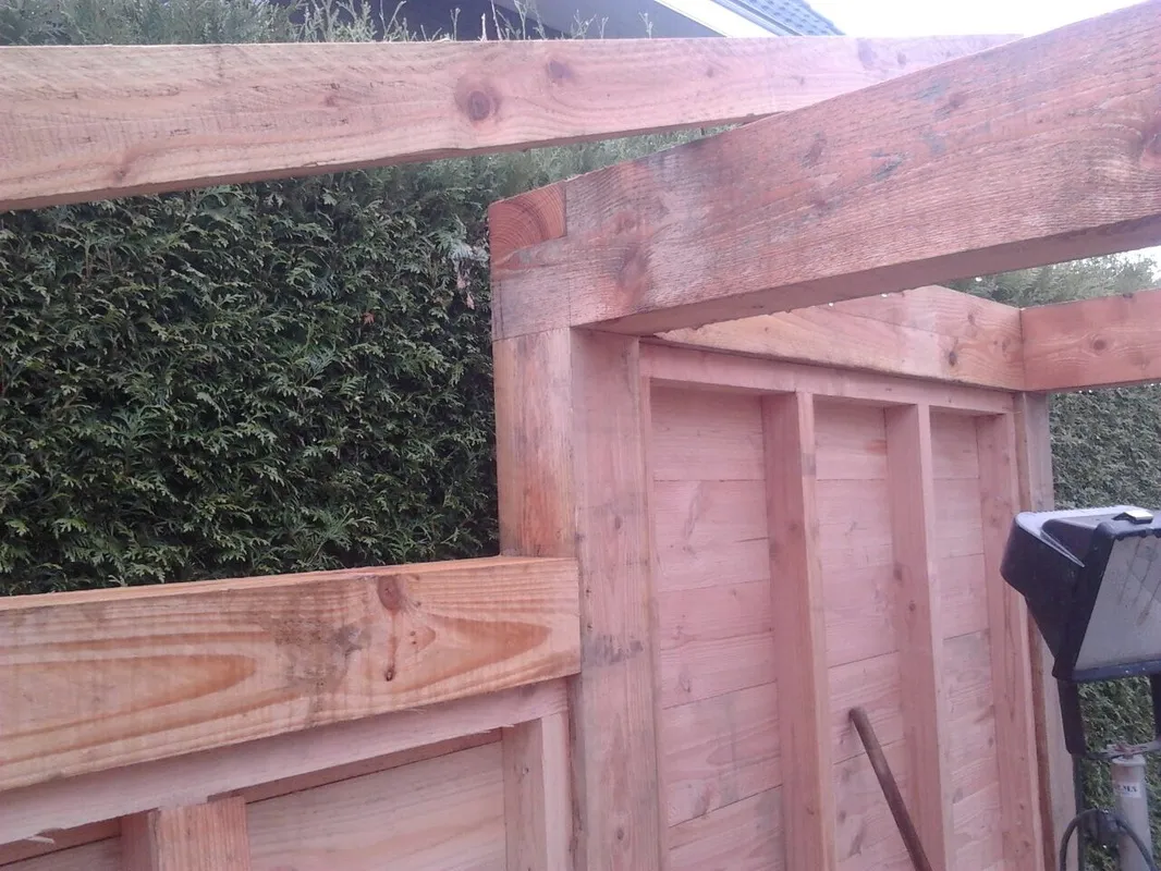 Houten constructie voor tuinhuis door Jos Verhoeven Bouw